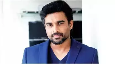 മൊബൈൽ ഫോൺ ഉപയോഗം മൂലം മൊബൈൽ ഫോൺ ഫിംഗർസ് എന്ന രോഗവസ്ഥ നേരിടേണ്ടി വന്നു. മൊബൈൽ ഫോൺ ഉപയോഗം മൂലം മൊബൈൽ ഫോൺ ഫിംഗർസ് എന്ന രോഗവസ്ഥ നേരിടേണ്ടി വന്നു.