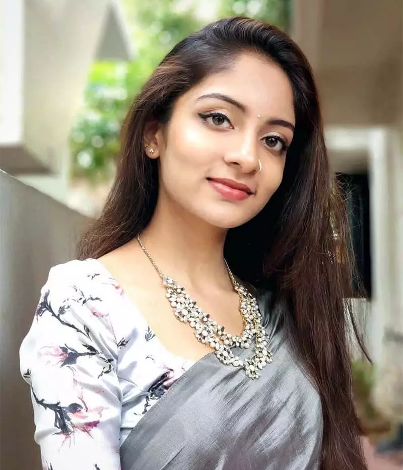 ഓസിയുടെ കുഞ്ഞ് തന്നെ കുഞ്ഞമ്മ, ചിറ്റ എന്നൊന്നും വിളിക്കുന്നതിനോട് താൽപ്പര്യം ഇല്ല-ഇഷാനി കൃഷ്ണ ഓസിയുടെ കുഞ്ഞ് തന്നെ കുഞ്ഞമ്മ, ചിറ്റ എന്നൊന്നും വിളിക്കുന്നതിനോട് താൽപ്പര്യം ഇല്ല-ഇഷാനി കൃഷ്ണ