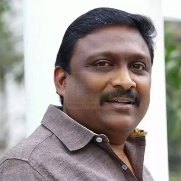 പരാജയപ്പെട്ട നിർമ്മാതാക്കളെ പൂജയ്ക്ക് വിളിക്കാറില്ല: തുറന്ന് പറഞ്ഞ് രഞ്ജിത് പരാജയപ്പെട്ട നിർമ്മാതാക്കളെ പൂജയ്ക്ക് വിളിക്കാറില്ല: തുറന്ന് പറഞ്ഞ് രഞ്ജിത്