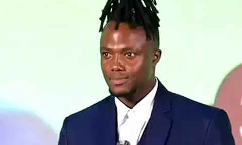 ആരാധകർ കാത്തിരുന്ന അഥിതി  ലുലുമാളിൽ പാട്ടുപാടി ചുവട് വച്ച് ഉണ്ണിയേട്ടൻ