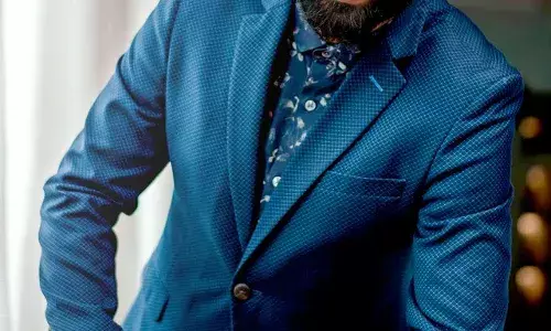 ദുബൈയിൽ ഒന്നരക്കോടി രൂപയുടെ മൂന്നക്ക വാഹന നമ്പർ സ്വന്തമാക്കി മാർക്കോ  നിർമ്മാതാവ് ഷെരീഫ് മുഹമ്മദ്.