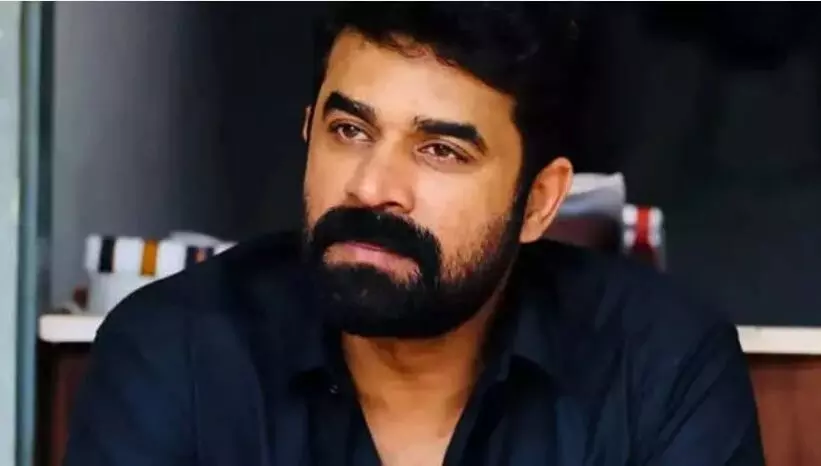 ബാറുകളിലെ ഡ്രൈ ഡേ നീക്കണമെന്ന് ആവശ്യപ്പെട്ട് വിജയ് ബാബു രംഗത്ത് ബാറുകളിലെ ഡ്രൈ ഡേ നീക്കണമെന്ന് ആവശ്യപ്പെട്ട് വിജയ് ബാബു രംഗത്ത്