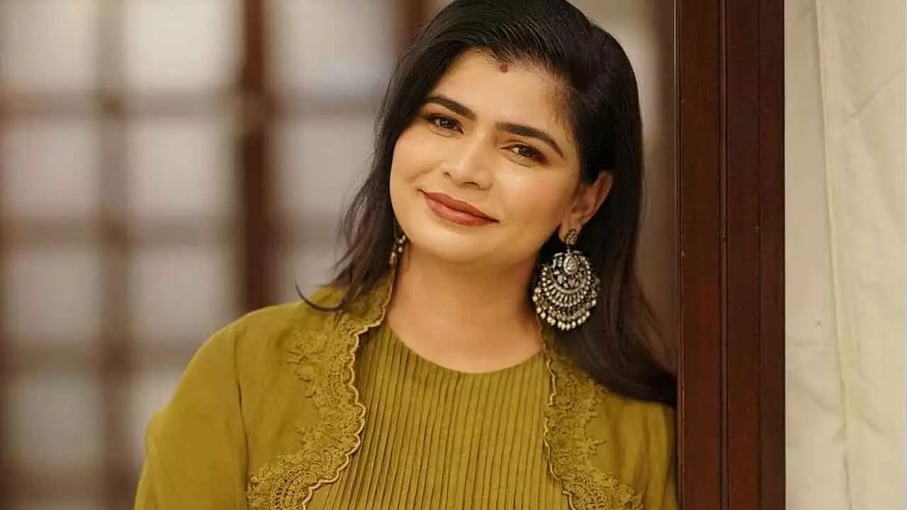 പരാതിക്കാരി ഞാനാണ്. എന്നെയാണ് അവര് മാറ്റിനിര്ത്തിയത്: ചിന്മയി പറയുന്നു പരാതിക്കാരി ഞാനാണ്. എന്നെയാണ് അവര് മാറ്റിനിര്ത്തിയത്: ചിന്മയി പറയുന്നു