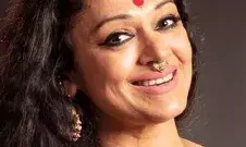 എന്റെ സിനിമകള് കാണാത്തവര്ക്ക് ഈ മൂന്ന് ചിത്രങ്ങള് ആദ്യം കാണാന് സജസ്റ്റ് ചെയ്യും: ശോഭന എന്റെ സിനിമകള് കാണാത്തവര്ക്ക് ഈ മൂന്ന് ചിത്രങ്ങള് ആദ്യം കാണാന് സജസ്റ്റ് ചെയ്യും: ശോഭന