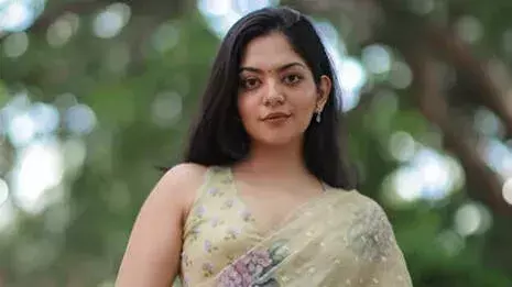 ഇരുണ്ടതായിതീരേണ്ട ദിനങ്ങളിൽ പിന്തുണച്ചു കൂടെ നിന്നവർക്ക് നന്ദി: അഹാന കൃഷ്ണ ഇരുണ്ടതായിതീരേണ്ട ദിനങ്ങളിൽ പിന്തുണച്ചു കൂടെ നിന്നവർക്ക് നന്ദി: അഹാന കൃഷ്ണ