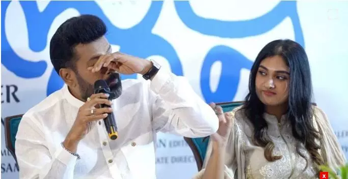മകൾ മലയാളസിനിമയിലേക്ക് ചുവട് വക്കുന്നു, ഉർവ്വശിയെക്കുറിച്ച് പറഞ്ഞപ്പോൾ തൊണ്ടയിടറി മനോജ് കെ ജയൻ മകൾ മലയാളസിനിമയിലേക്ക് ചുവട് വക്കുന്നു, ഉർവ്വശിയെക്കുറിച്ച് പറഞ്ഞപ്പോൾ തൊണ്ടയിടറി മനോജ് കെ ജയൻ