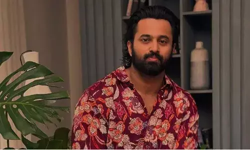 എന്റെ ബാല്യവും കൗമാരവും ഒക്കെ അവിടെയായിരുന്നു. ഗുജറാത്തിൽ എന്ത് അപകടം നടന്നാലും അത് മനസിനെ ബാധിക്കുംവിമാനാപകടത്തിന്റെ ഞെട്ടൽ മാറാതെ ഉണ്ണിമുകുന്ദൻ എന്റെ ബാല്യവും കൗമാരവും ഒക്കെ അവിടെയായിരുന്നു. ഗുജറാത്തിൽ എന്ത് അപകടം നടന്നാലും അത് മനസിനെ ബാധിക്കുംവിമാനാപകടത്തിന്റെ ഞെട്ടൽ മാറാതെ ഉണ്ണിമുകുന്ദൻ