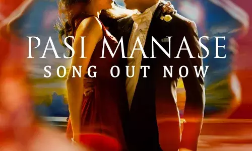 ദുല്ഖര് സല്മാന് - സെല്വമണി സെല്വരാജ്  ചിത്രം കാന്തയിലെ പനിമലരേ എന്ന റൊമാന്റിക് ഗാനം പുറത്തിറങ്ങി ദുല്ഖര് സല്മാന് - സെല്വമണി സെല്വരാജ്  ചിത്രം കാന്തയിലെ പനിമലരേ എന്ന റൊമാന്റിക് ഗാനം പുറത്തിറങ്ങി