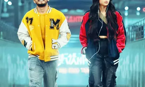 യൂത്ത് വൈബില് കല്യാണിയും നസ്ലനും;ലോക - ചാപ്റ്റര് വണ് : ചന്ദ്ര ഓണത്തിന് തീയറ്ററുകളിലേക്ക് യൂത്ത് വൈബില് കല്യാണിയും നസ്ലനും;ലോക - ചാപ്റ്റര് വണ് : ചന്ദ്ര ഓണത്തിന് തീയറ്ററുകളിലേക്ക്