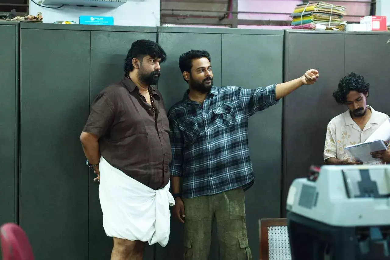 ഉര്വശിയും ജോജുവും ഐശ്വര്യ ലക്ഷ്മിയും ഒന്നിക്കുന്ന ആശ ചിത്രീകരണത്തിന് തുടക്കം ഉര്വശിയും ജോജുവും ഐശ്വര്യ ലക്ഷ്മിയും ഒന്നിക്കുന്ന ആശ ചിത്രീകരണത്തിന് തുടക്കം