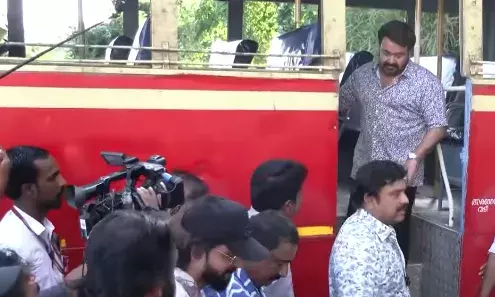 ആനവണ്ടിയില് മോഹന്ലാലിന്റെ യാത്ര; ഓര്മകള് പങ്കുവച്ച് താരം! ആനവണ്ടിയില് മോഹന്ലാലിന്റെ യാത്ര; ഓര്മകള് പങ്കുവച്ച് താരം!