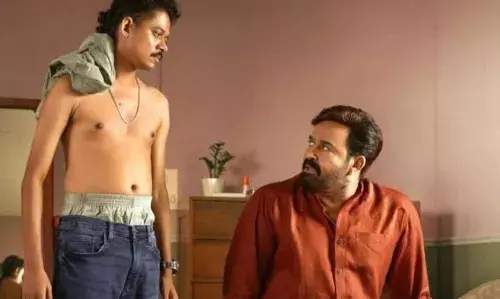 എന്റെ കിളി പോയി! ഹൃദയപൂര്വം കണ്ട ശേഷം സംഗീത് പ്രതാപിന്റെ പ്രതികരണം എന്റെ കിളി പോയി! ഹൃദയപൂര്വം കണ്ട ശേഷം സംഗീത് പ്രതാപിന്റെ പ്രതികരണം