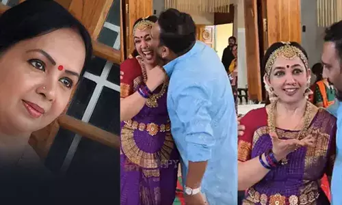 മരുമകന് സ്നേഹത്തോടെ കവിളില് കടിച്ചു; അധിക്ഷേപ കമന്റുകള്ക്ക് താര കല്യാണിന്റെ മറുപടി മരുമകന് സ്നേഹത്തോടെ കവിളില് കടിച്ചു; അധിക്ഷേപ കമന്റുകള്ക്ക് താര കല്യാണിന്റെ മറുപടി