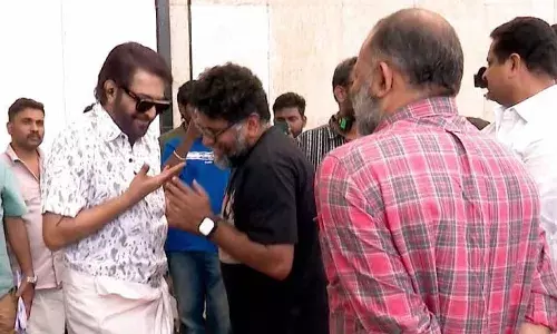 പ്രാര്ത്ഥനകള്ക്കെല്ലാം ഫലം കണ്ടു, സ്നേഹത്തിന്റെ പ്രാര്ത്ഥനകളല്ലേ, അതിന് ഫലം കിട്ടും; കൈകൂപ്പി നന്ദി പറഞ്ഞ് മമ്മൂട്ടി പ്രാര്ത്ഥനകള്ക്കെല്ലാം ഫലം കണ്ടു, സ്നേഹത്തിന്റെ പ്രാര്ത്ഥനകളല്ലേ, അതിന് ഫലം കിട്ടും; കൈകൂപ്പി നന്ദി പറഞ്ഞ് മമ്മൂട്ടി