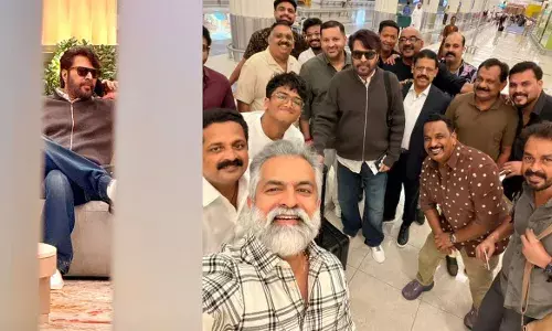മെഗാ സ്റ്റൈല്! വീഡിയോ വൈറല്, മമ്മൂട്ടി യുകെയില് മെഗാ സ്റ്റൈല്! വീഡിയോ വൈറല്, മമ്മൂട്ടി യുകെയില്