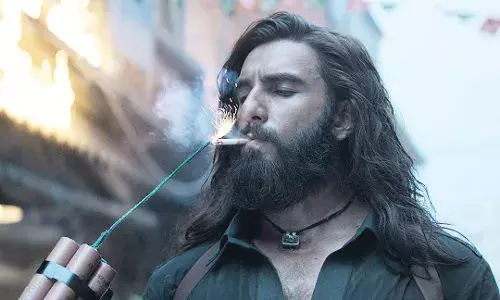 രണ്വീര് സിങ് - ആദിത്യ ധര് ചിത്രം ധുരന്ദര് ടൈറ്റില് ട്രാക്ക് പുറത്ത്; റിലീസ് 2025 ഡിസംബര് 5 ന് രണ്വീര് സിങ് - ആദിത്യ ധര് ചിത്രം ധുരന്ദര് ടൈറ്റില് ട്രാക്ക് പുറത്ത്; റിലീസ് 2025 ഡിസംബര് 5 ന്
