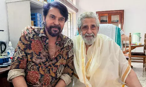 എന്റെ സൂപ്പര്‍ സ്റ്റാറിനൊപ്പം കുറേ നാളുകള്‍ക്ക് ശേഷം! മധുവിനെ കാണാന്‍ മമ്മൂട്ടി എത്തി