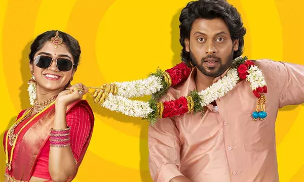 കയ്യടി നേടി ആൺ  പാവം പൊല്ലാത്തതു എന്ന ഡാർക്ക് ഫാന്റാസി ചിത്രം