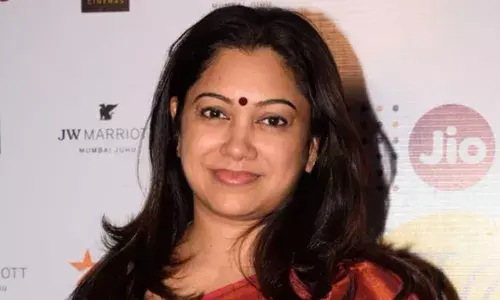 ഒന്നും അത്ഭുതപ്പെടുത്തുന്നില്ല! അതിജീവിതയെ പിന്തുണച്ച് അഞ്ജലി മേനോന് ഒന്നും അത്ഭുതപ്പെടുത്തുന്നില്ല! അതിജീവിതയെ പിന്തുണച്ച് അഞ്ജലി മേനോന്