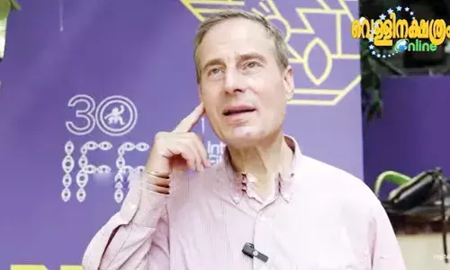 അമേരിക്കയില് നിന്ന് ഒരു കാമുകന് ; ജൊനാഥന് കേരളത്തിലുള്ളത് രണ്ട് കാമുകിമാര് അമേരിക്കയില് നിന്ന് ഒരു കാമുകന് ; ജൊനാഥന് കേരളത്തിലുള്ളത് രണ്ട് കാമുകിമാര്