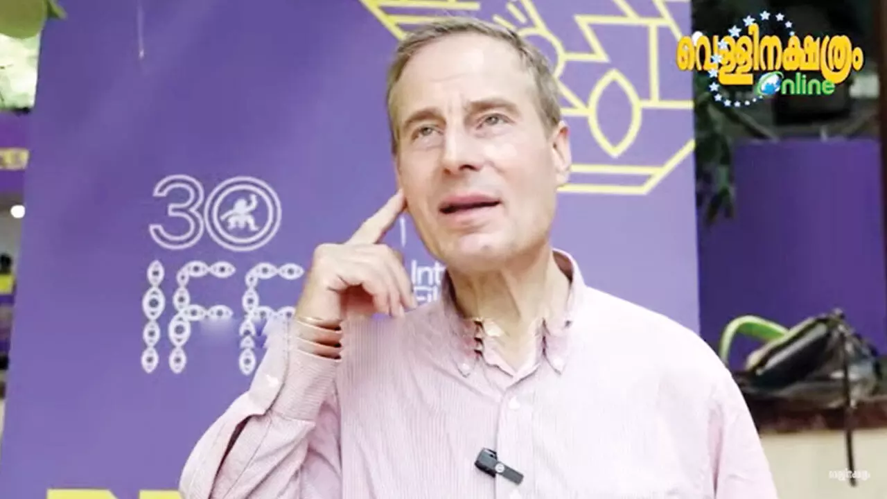 അമേരിക്കയില് നിന്ന് ഒരു കാമുകന് ; ജൊനാഥന് കേരളത്തിലുള്ളത് രണ്ട് കാമുകിമാര് അമേരിക്കയില് നിന്ന് ഒരു കാമുകന് ; ജൊനാഥന് കേരളത്തിലുള്ളത് രണ്ട് കാമുകിമാര്