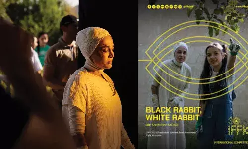 അടരുകളിലൂടെ അതിരുകള് കടക്കുന്ന മുയലുകള് അടരുകളിലൂടെ അതിരുകള് കടക്കുന്ന മുയലുകള്