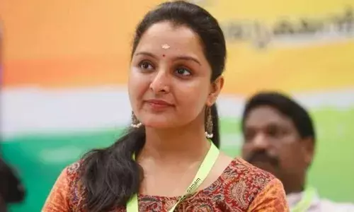 ഭയപ്പെടുത്തുന്നു, ആസൂത്രണം ചെയ്തവര് പകല് വെളിച്ചത്തിലുണ്ട്; മഞ്ജു വാര്യരുടെ കുറിപ്പ് ഭയപ്പെടുത്തുന്നു, ആസൂത്രണം ചെയ്തവര് പകല് വെളിച്ചത്തിലുണ്ട്; മഞ്ജു വാര്യരുടെ കുറിപ്പ്