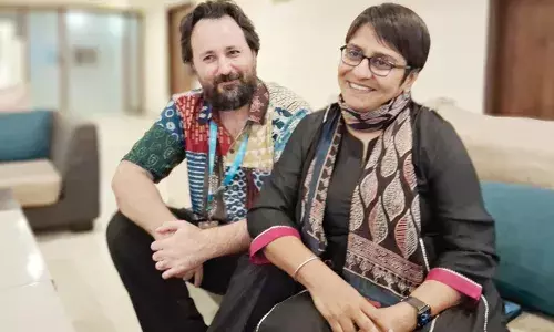 ഷാഡോ ബോക്സ് ചോദ്യം ചെയ്യുന്നത് സ്ത്രീയുടെ മാനസിക സംഘര്ഷങ്ങളെ പരിഗണിക്കാത്ത സമൂഹ നിലപാടിനെയെന്ന് സംവിധായകരായ തനുശ്രീയും സൗമ്യാനന്ദയും ഷാഡോ ബോക്സ് ചോദ്യം ചെയ്യുന്നത് സ്ത്രീയുടെ മാനസിക സംഘര്ഷങ്ങളെ പരിഗണിക്കാത്ത സമൂഹ നിലപാടിനെയെന്ന് സംവിധായകരായ തനുശ്രീയും സൗമ്യാനന്ദയും