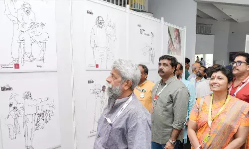 ഓര്മകളുടെ ഇടമായി ആര്ട്ടിസ്റ്റ് നമ്പൂതിരിയുടെ ലൊക്കേഷന് സ്കെച്ചുകള് ഓര്മകളുടെ ഇടമായി ആര്ട്ടിസ്റ്റ് നമ്പൂതിരിയുടെ ലൊക്കേഷന് സ്കെച്ചുകള്