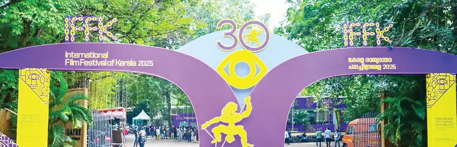 ആശങ്കകളെ അതിജീവിച്ച് അവസാന ലാപ്പിലേയ്ക്ക് ആശങ്കകളെ അതിജീവിച്ച് അവസാന ലാപ്പിലേയ്ക്ക്