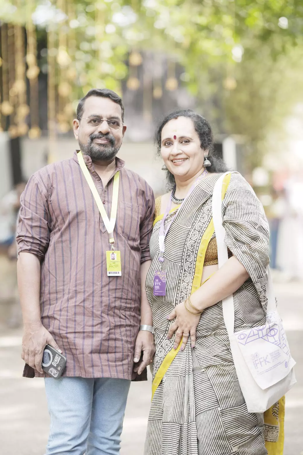 കാല്നൂറ്റാണ്ടിന്റെ സിനിമാ ആസ്വാദനവുമായി ഫില്മി കപ്പിള് കാല്നൂറ്റാണ്ടിന്റെ സിനിമാ ആസ്വാദനവുമായി ഫില്മി കപ്പിള്