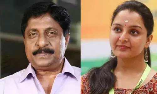 എന്തു പറഞ്ഞാലും ഉച്ചത്തില് ചിരിക്കും; ശ്രീനിയേട്ടന് ആദ്യമായി എന്നെ കരയിപ്പിച്ചു എന്തു പറഞ്ഞാലും ഉച്ചത്തില് ചിരിക്കും; ശ്രീനിയേട്ടന് ആദ്യമായി എന്നെ കരയിപ്പിച്ചു