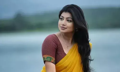 ക​ന്ന​ഡ ന​ടി ന​ന്ദി​നി ജീ​വ​നൊ​ടു​ക്കി​യ നി​ല​യി​ൽ