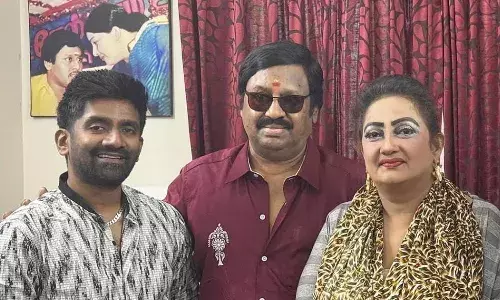 മരിച്ചിട്ടില്ല ജീവനോടെ ഉണ്ട്.തന്റെ ആദ്യ സിനിമയിലെ നായകനെ കാണാൻ എത്തി പണ്ടത്തെ നായിക കനക