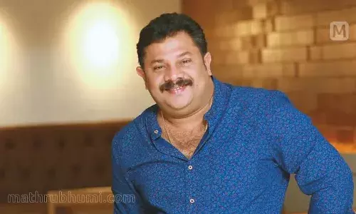 ബസ്സിൽ വെച്ച് യുവതി വീഡിയോ ചിത്രീകരിച്ചതിന്റെ പേരിൽ ആത്മഹത്യ ചെയ്ത ദീപക്കിനെ അനുകൂലിച്ച് നടൻ ഹരീഷ് കണാരൻ ബസ്സിൽ വെച്ച് യുവതി വീഡിയോ ചിത്രീകരിച്ചതിന്റെ പേരിൽ ആത്മഹത്യ ചെയ്ത ദീപക്കിനെ അനുകൂലിച്ച് നടൻ ഹരീഷ് കണാരൻ