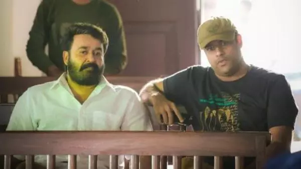 എമ്പുരാന് ശേഷം വീണ്ടും ഒന്നിക്കാൻ തീരുമാനിച്ച് മോഹൻലാലും  മുരളി ഗോപിയും.ഇത്തവണ ലൂസിഫർ 3 അല്ല മറ്റൊരു മാസ്സ് ഐറ്റം