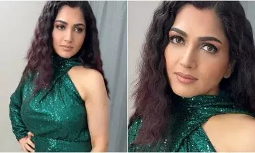 സോഷ്യൽ മീഡിയയിൽ ട്രെൻഡായി മെലിഞ്ഞു സുന്ദരിയായ ഖുശ്ബുവിന്റെ ഫോട്ടോകൾ സോഷ്യൽ മീഡിയയിൽ ട്രെൻഡായി മെലിഞ്ഞു സുന്ദരിയായ ഖുശ്ബുവിന്റെ ഫോട്ടോകൾ