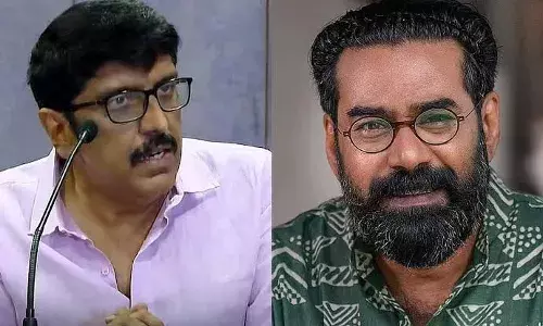 നടൻ ബിജു മേനോന് എതിരെ രൂക്ഷ വിമർശനവുമായി നിർമ്മാതാവ് ബി ഉണ്ണി കൃഷ്ണൻ. നടൻ ബിജു മേനോന് എതിരെ രൂക്ഷ വിമർശനവുമായി നിർമ്മാതാവ് ബി ഉണ്ണി കൃഷ്ണൻ.