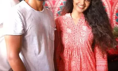 വിക്രമിന്റെ മകൻ ധ്രുവ് വിക്രമും മലയാളി താരം അനുപമ പരമേശ്വരനും ഡേറ്റിങ്ങിൽ