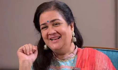 ഉർവശി എന്തിനാണ് ഇത്തരത്തിൽ പച്ചനുണകൾ പറയുന്നത്?.