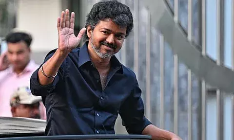 കേസ് തമിഴ്നാട്ടിലേക്ക് മാറ്റണം,സി ബി ഐക്ക് നടൻ വിജയ്യുടെ കത്ത്. കേസ് തമിഴ്നാട്ടിലേക്ക് മാറ്റണം,സി ബി ഐക്ക് നടൻ വിജയ്യുടെ കത്ത്.