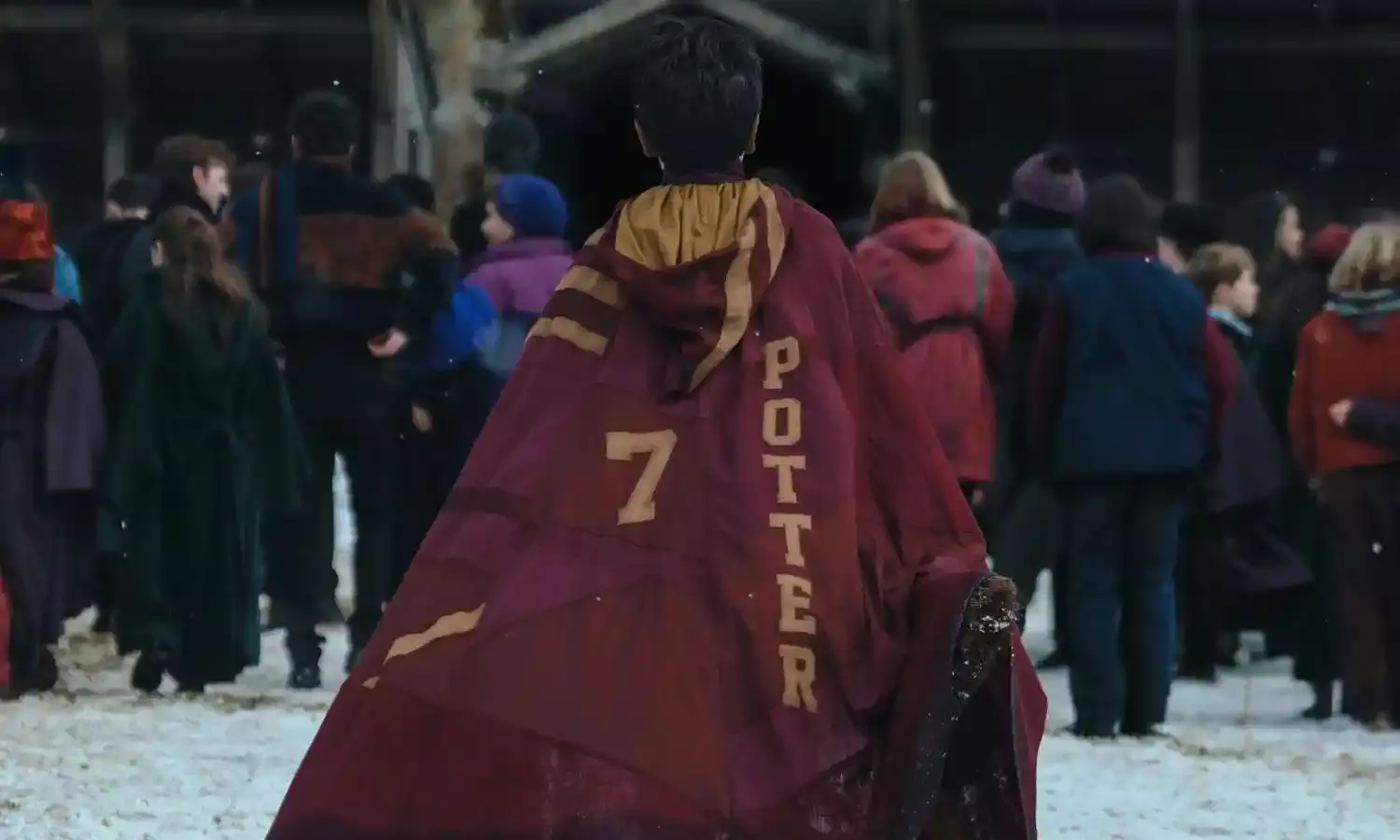 ഹാരി പോട്ടർ പരമ്പരയുടെ, ആദ്യ ഔദ്യോഗിക ചിത്രം പങ്കുവച്ച് HBO.