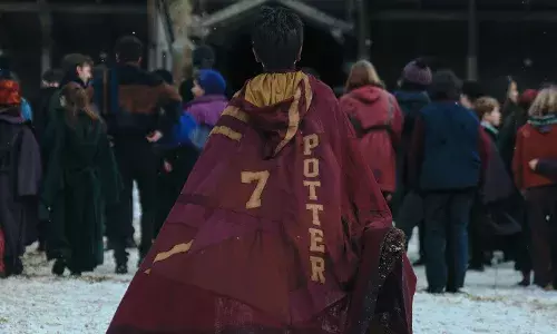 ഹാരി പോട്ടർ പരമ്പരയുടെ, ആദ്യ ഔദ്യോഗിക ചിത്രം പങ്കുവച്ച് HBO.