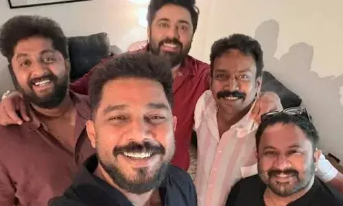 മുഖ്യമന്ത്രിയാകാൻ ആ​ഗ്രമുണ്ടോ? ഷറഫുദ്ദീനോട് ധ്യാനിന്റെ ചോ​ദ്യം.