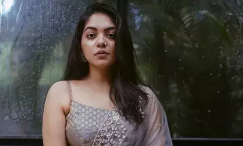 അധിക്ഷേപ കമന്റിട്ട പേരില്ലാത്ത വ്യാജന് അഹാനയുടെ മറുപടി.