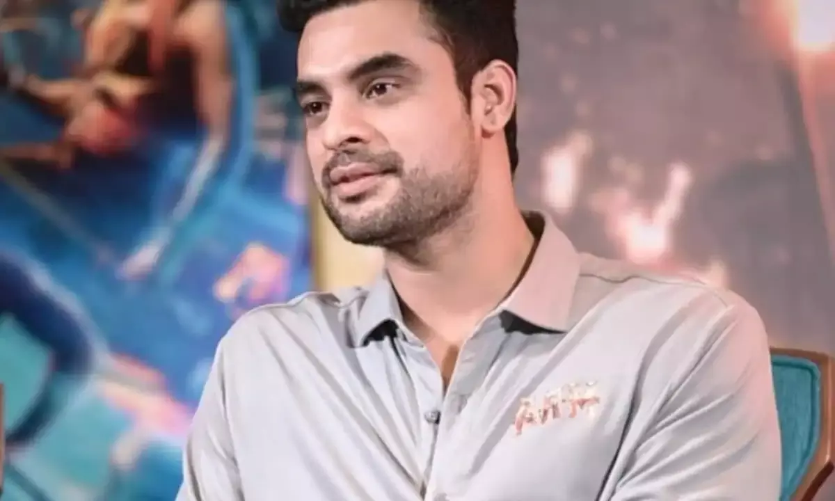 ചേട്ടാ…ഞാൻ ധീരനല്ലേ, എനിക്ക് വേണ്ടി പ്രാർഥിക്കണം -ടോവിനോ