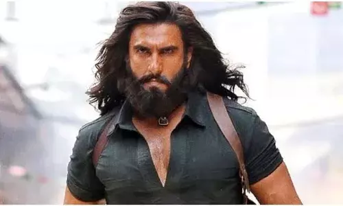 രൺവീർ സിംഗിന്റെ ധുരന്ധർ 2-നെ നിഷ്പ്രഭമാക്കിക്കൊണ്ട് മലയാള സിനിമ ബോക്സ് ഓഫീസിൽ ചരിത്രം കുറിക്കുകയാണ്.